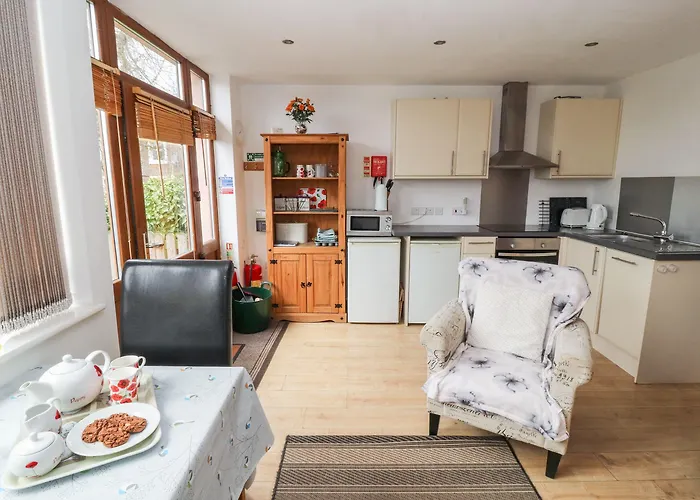 بيت للعطل Nuthatch