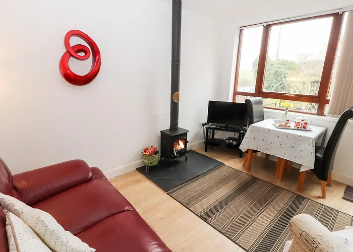 بيت للعطل Nuthatch *